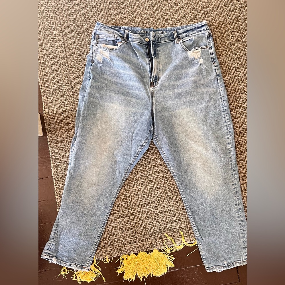 Light Blue Distressed Jeans American eagle curvy mom jean